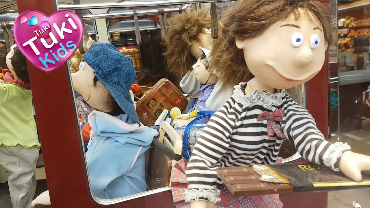 VLOG-Detskij-SHOPPING-Kataemsya-na-IGRUSHECHNOM-TRAMVAE-Kantselyariya-IGRUSHKI-Kukla-Lalapupsi-ANABEL