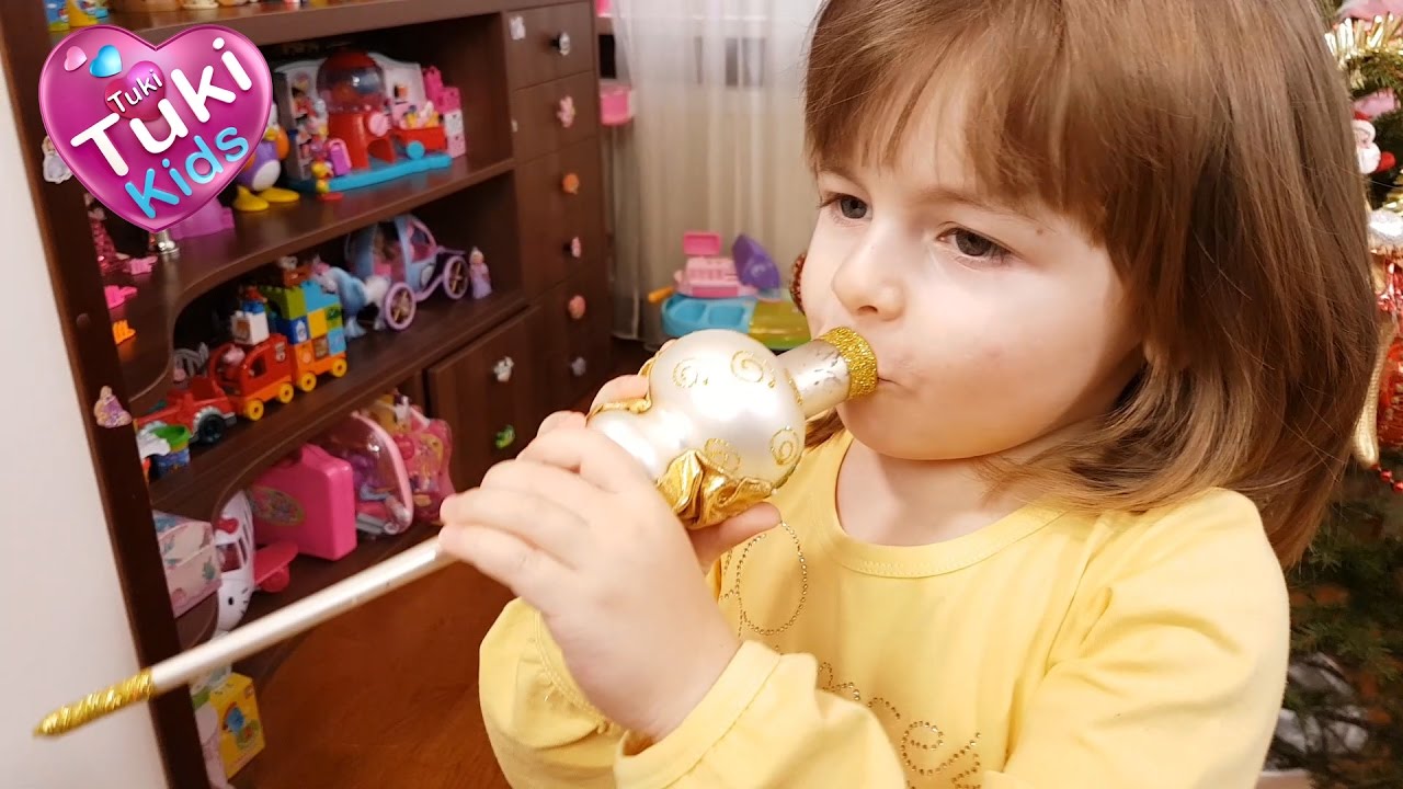 VLOG-Edem-na-Elochnyj-bazar-pokupaem-i-naryazhaem-Novogodnyuyu-Elku-.-Progulka-po-gorodu