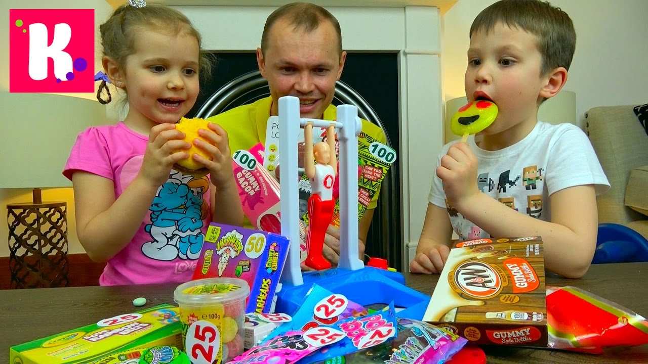 CHELLENDZH-gimnastika-Ochen-mnogo-konfet-ZHelejnoe-PIVO-Fantastic-gymnastics-Candy-Challenge-for-kids
