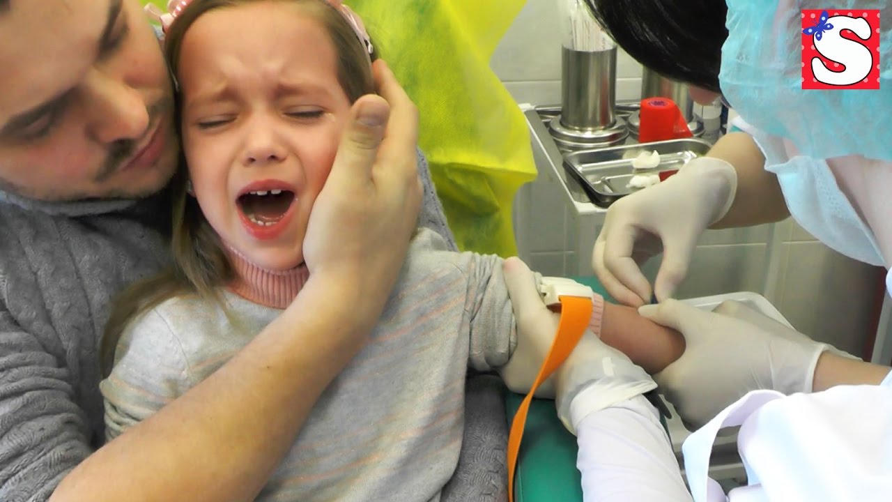 Idem-sdavat-Krov-SUPER-IGRUSHKI-Barbi-Kukly-Podarki-Video-dlya-detej-Candy-Bad-Baby-Toys-For-Kids