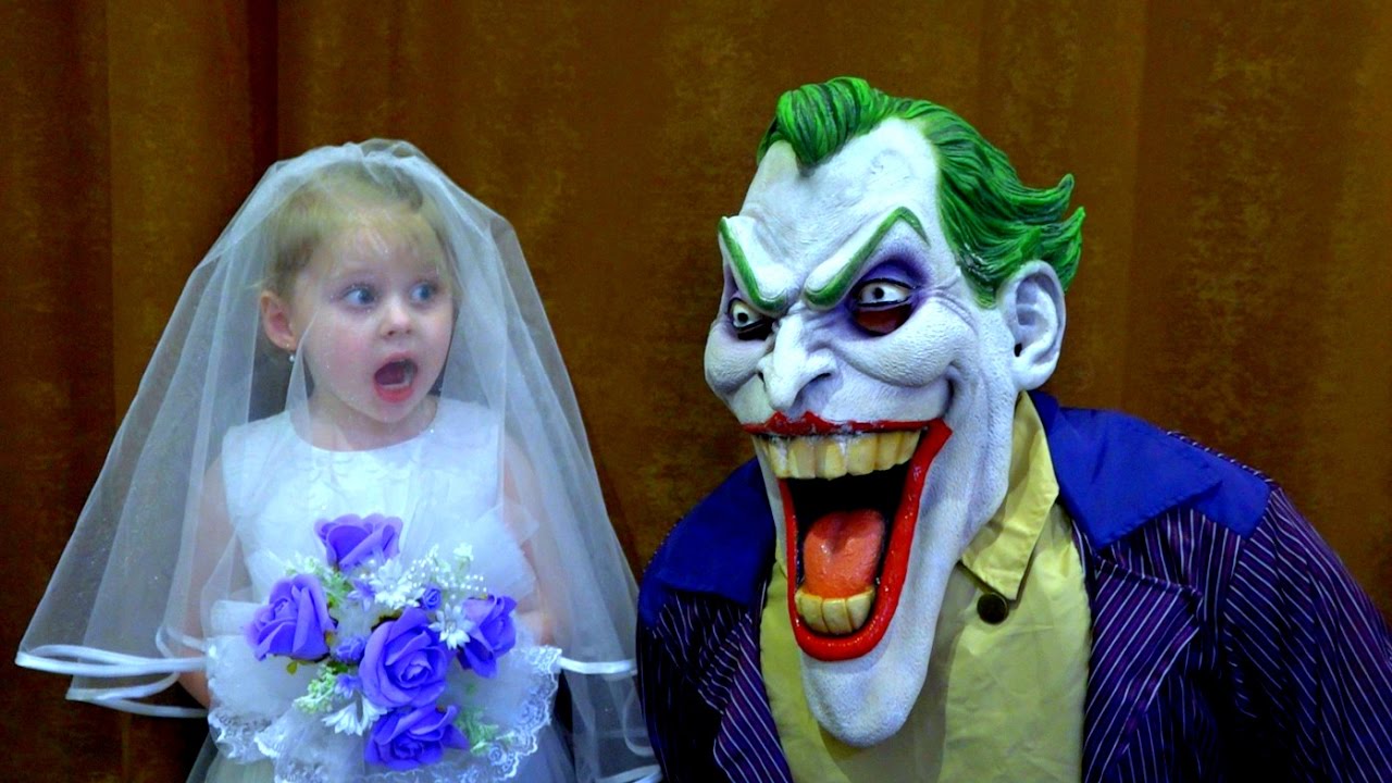 NEVESTA-MECHTALA-O-PRINTSE-na-belom-kone-no-prishyol-DZHOKER