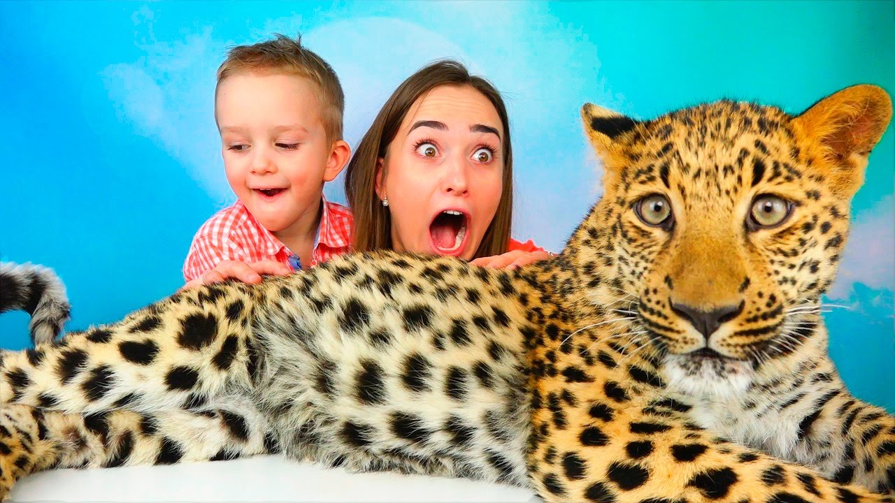 Obychnaya-Eda-protiv-Marmelada-CHellendzh-Real-Food-vs-Gummy-Food-Candy-Challenge-Kids-React