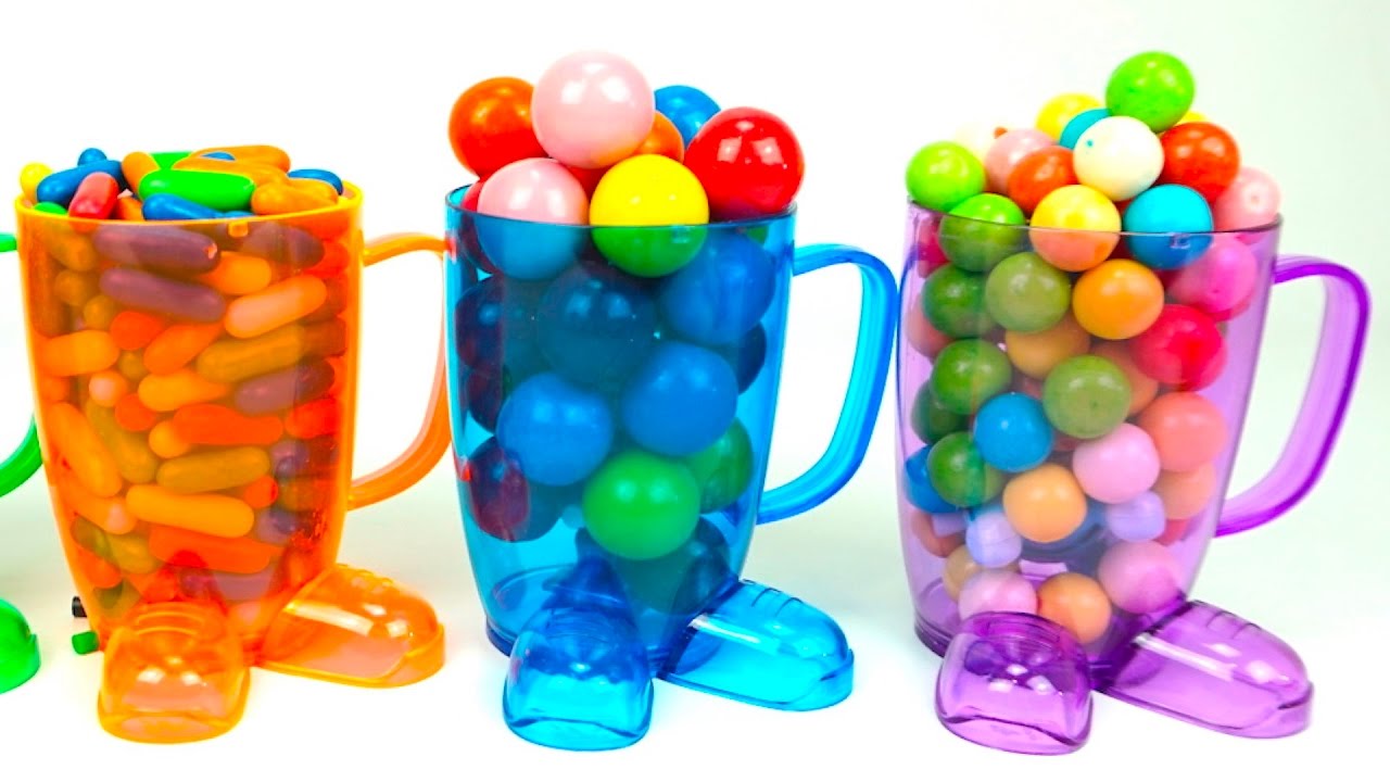 Syurprizy-v-stakanchikah.-V-kazhdom-syurprize-zabavnaya-igrushka-s-podzavodom