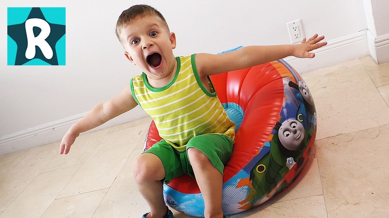 Tomas-i-ego-Druzya-FOKUS-POKUS-Parovozik-Tomas-Video-dlya-Detej-Thomas-Friends-Fanny-Video-for-Kids