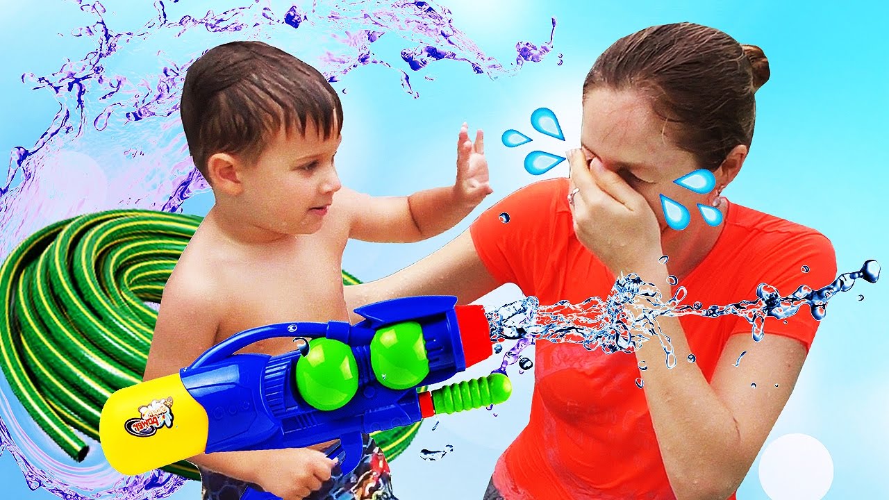 Bad-Baby-MAMA-v-ISTERIKE-Upala-v-bassejn-Letayushhij-pistolet-s-Vodoj-Bad-Baby-Water-Gun-Fight-In-House