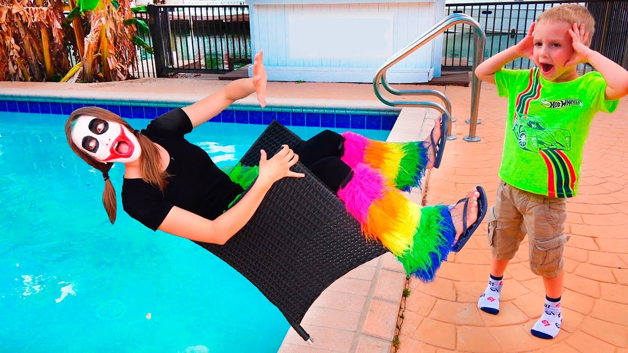 Bad-Baby-Vrednye-Detki-Utopili-Dzhokera-Kids-PUSH-JOKER-INTO-POOL-Funny-Movie-Toys-Video