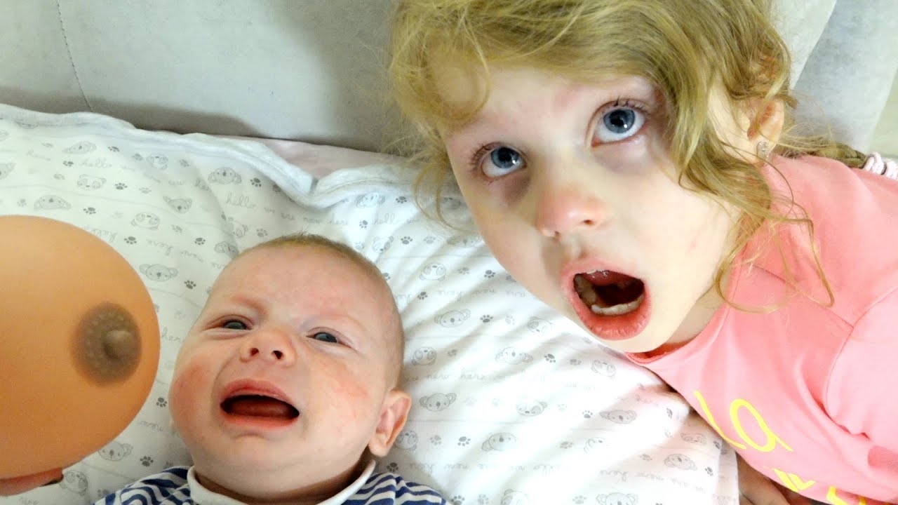 GOLODNYJ-MALYSH-Dana-VYPILA-VSYO-MOLOKO-Dlya-Detej-Funny-For-Kids-Children