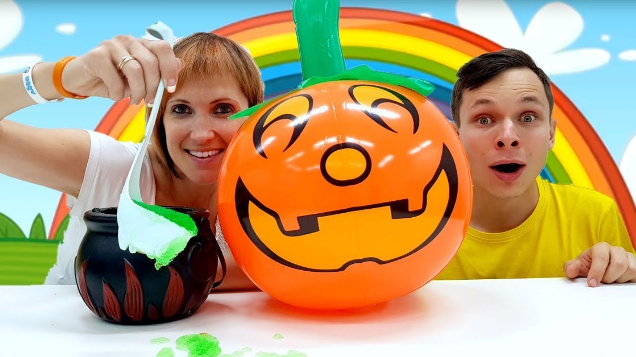 Kafe-na-dereve-Helloin-dlya-mashinok-Robokar-Poli.-Igry-gotovka-KapukiKanuki-Video-dlya-detej