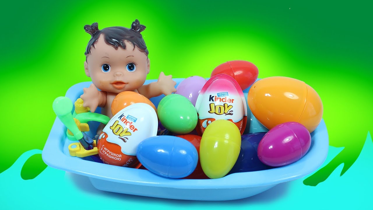 Mnogo-igrushek-Kinder-Joy-Video-s-igrushkami-dlya-detej-Kukly-na-Piknike