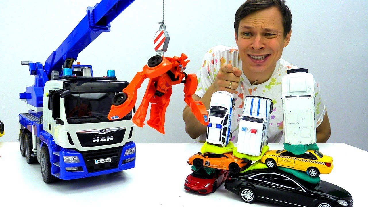 Video-igry-Transformery-Fyodor-stroit-STENU-MASHINki-ot-Deseptikonov-Igrushki-dlyamalchikov