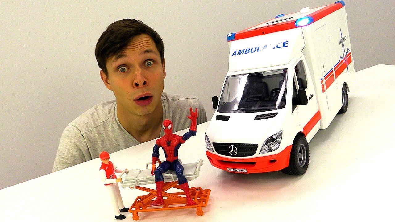 Video-mashinki-AVARIYA-v-Masterskoj-Skoraya-Pomoshh-i-CHelovekPauk-speshat-na-pomoshh-Igry-dlya-detej