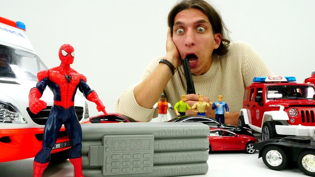 Video-promashinki-AVARIYA-i-Bomba-CHelovekPauk-speshit-na-pomoshh-Video-igry-dlya-detej-supergeroi