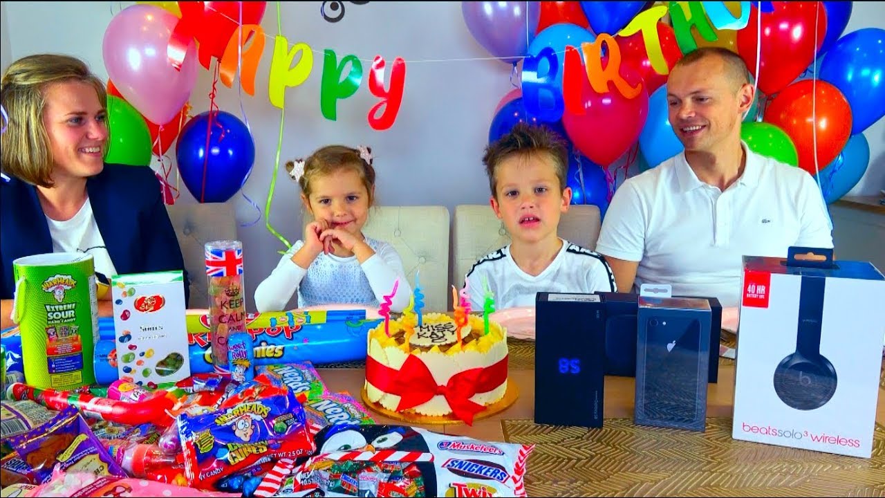 3-goda-Miss-Katy-DARIM-IPhone-8-Samsung-Galaxy-S8-i-APPLE-BEATS-PODARKI-dlya-ZRITELEJ-Giveaway