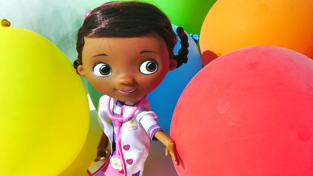 Doktor-Plyusheva-pomogaet-Bone-Igry-dlya-detej-s-Mashej-Kapuki-Kanuki-Video-dlya-devochek-bolnichka