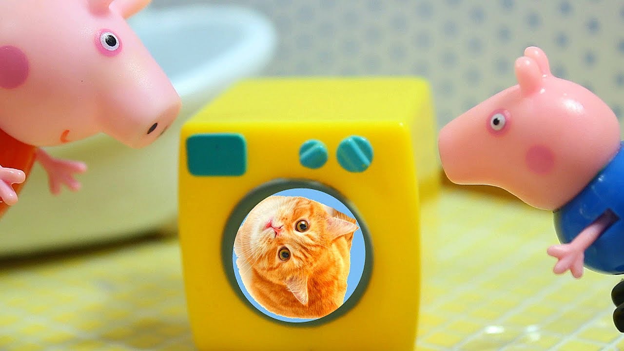 Svinka-Peppa-i-Dzhordzh-Pokrutil-kota-v-stiralnoj-mashine-Multiki-s-igrushkami