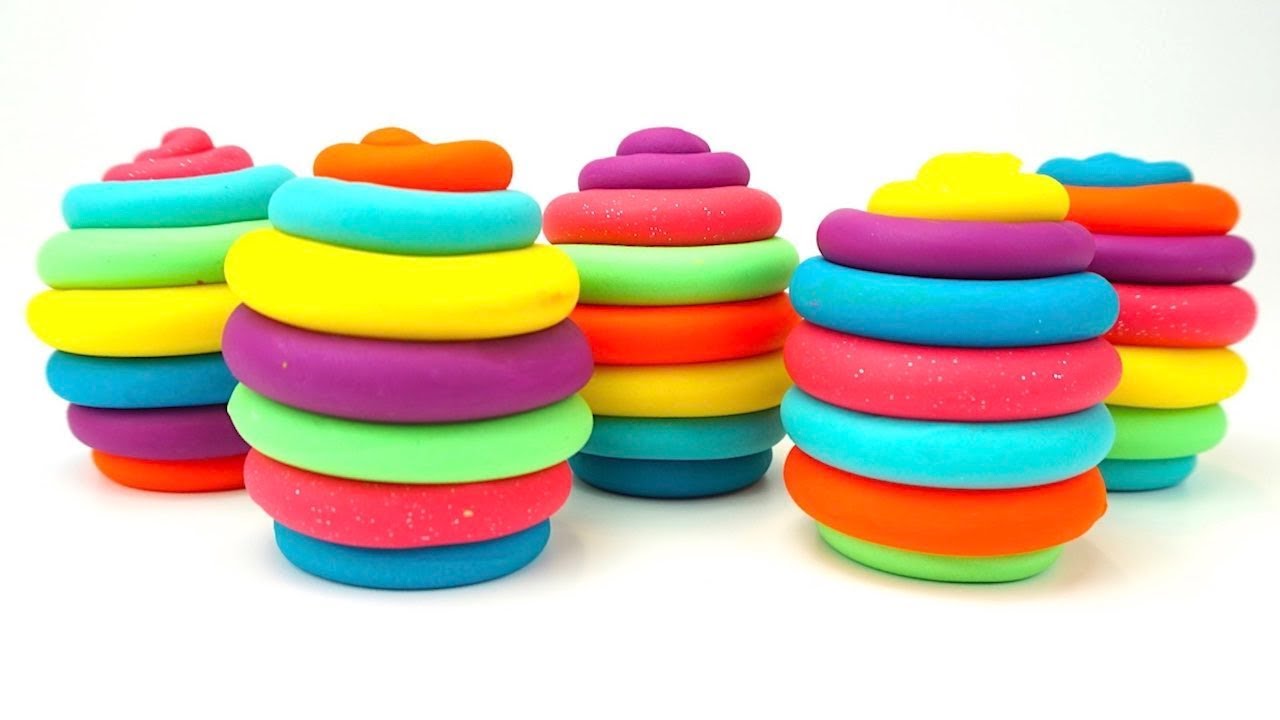 Syurprizy-i-igrushki-SHHenyachii-Patrul-Masha-i-Medved-Geroi-v-maskah-Fiksiki-Super-Krylya-Plyusheva