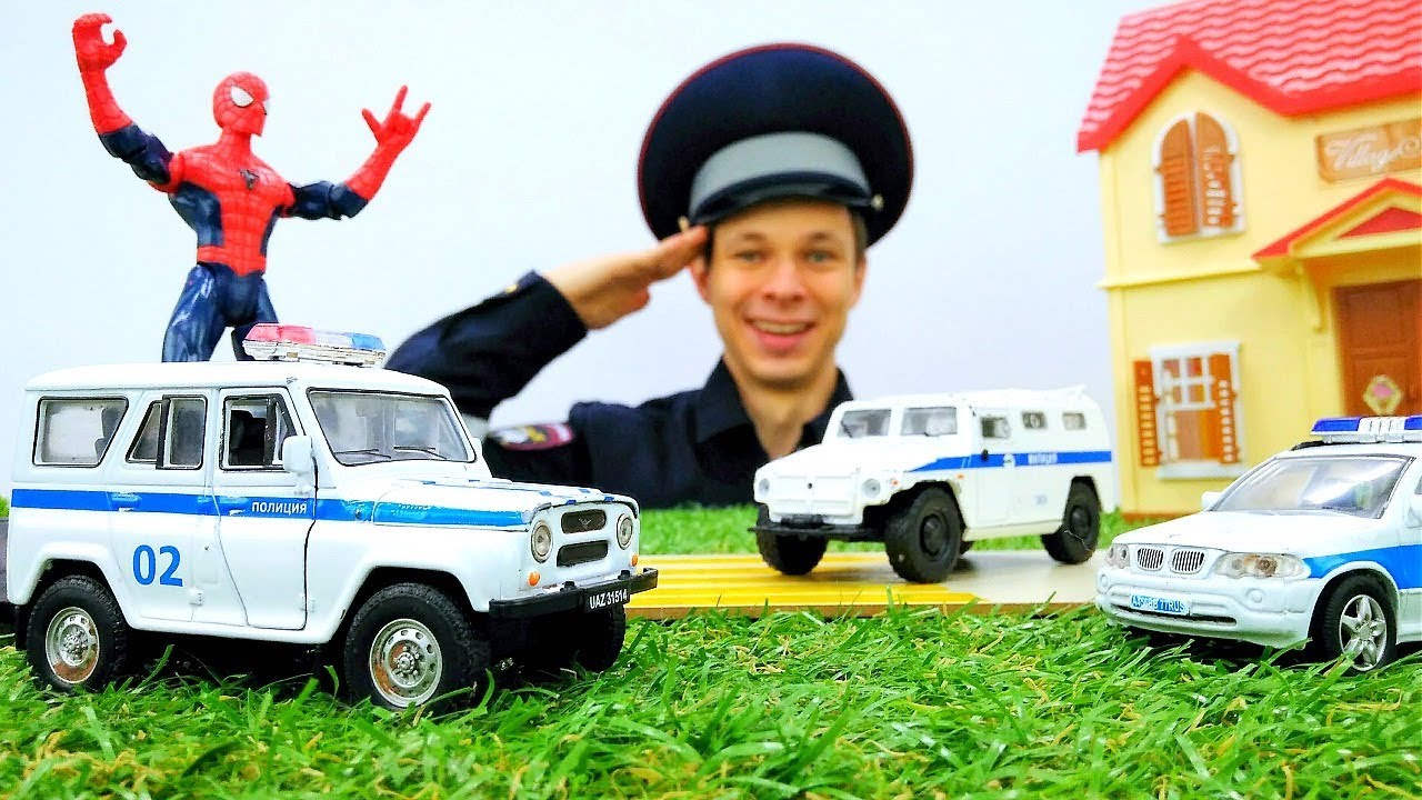 Inspektor-Fedor-i-CHelovek-Pauk-delayut-dorogu-bezopasnoj