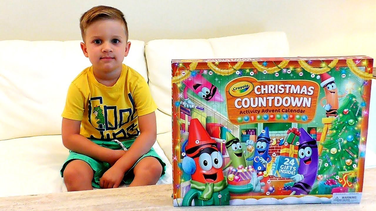Roma-Opens-Advent-Calendar-with-Crayola-surprise-for-kids