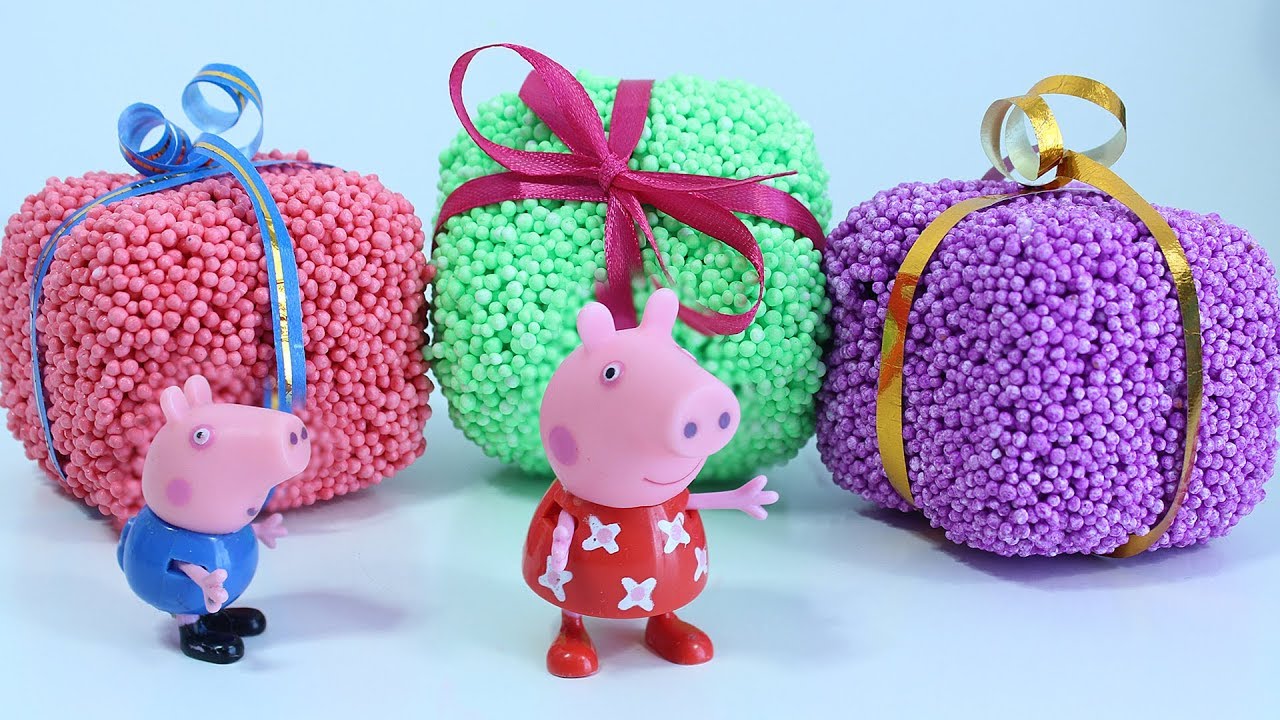 Video-s-igrushkami-Otkryvaem-VOSEM-PODARKOV-ot-Svinki-Peppy