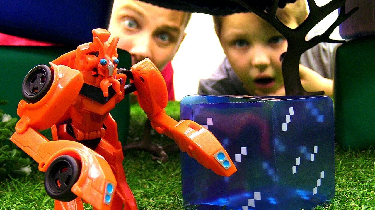 Avtoboty-i-Deseptikony.-Stroim-hranilishhe-dlya-Energona.-Igrushki-Transformery