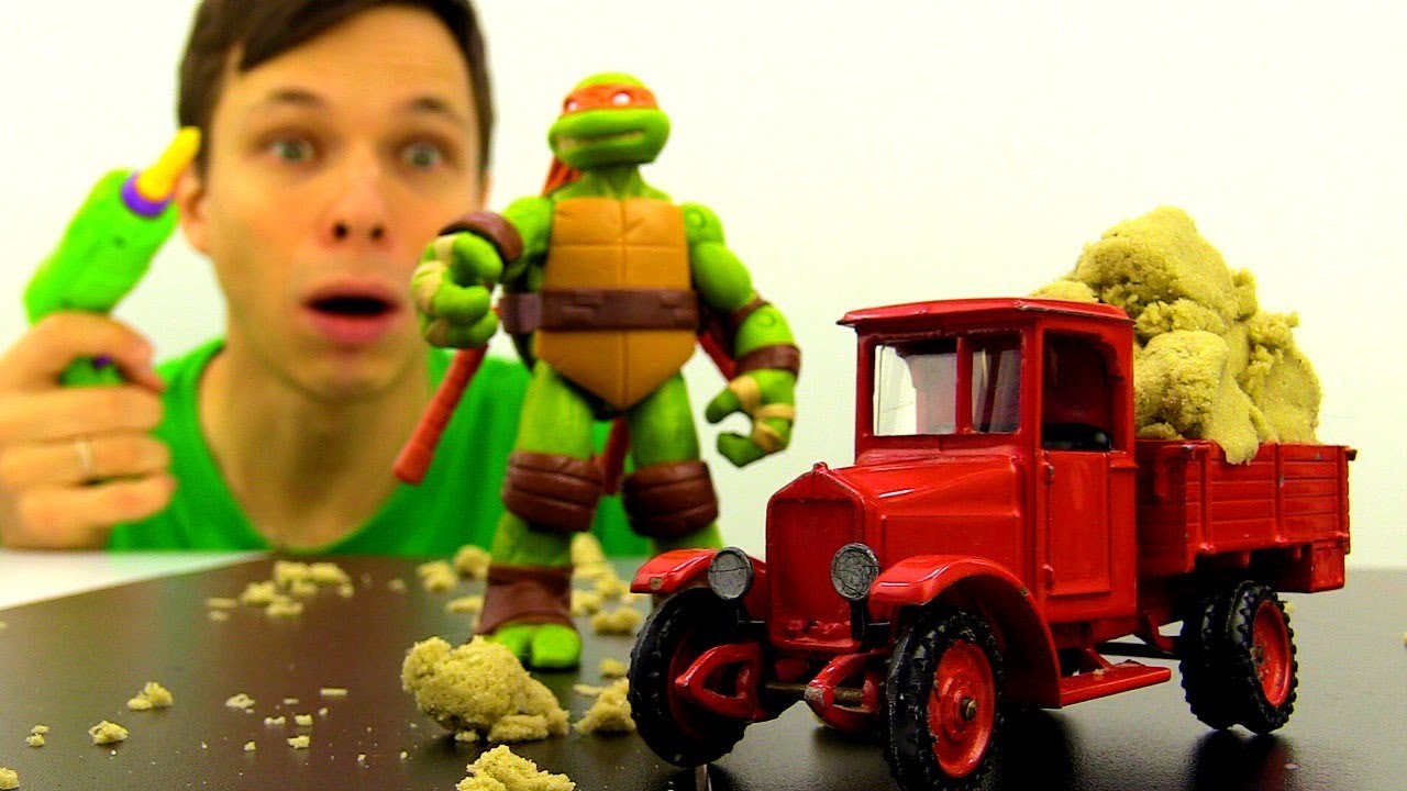 CHerepashki-Nindzya-v-masterskoj-Fyodora.-Sobiraem-starinnyj-Gruzovik