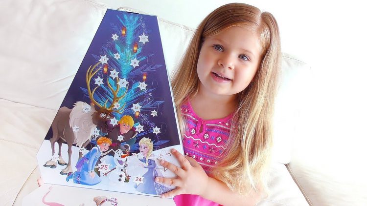 Diana-Opens-Advent-Calendar-Olafs-Frozen-Adventure-with-fun-Surprise-toys-for-kids-video
