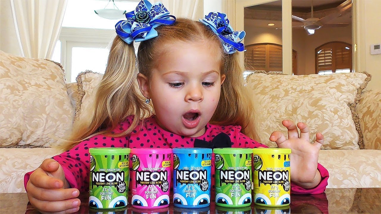 Diana-plays-with-Slime-Video-for-children