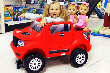 Funny-Baby-doing-shopping-Supermarket-Song-for-children-Pretend-Play-kids-video