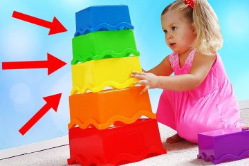 Funny-Baby-play-and-learn-colors-with-colored-Pyramid.-Education-video-for-Children-and-Toddlers