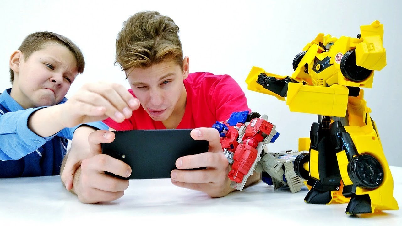 Igrushki-Transformery.-Kak-otorvatsya-ot-telefona-Deseptikony-na-baze-Avtobotov