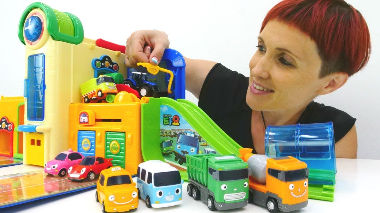 Mashinki-Tajo-i-novaya-trassa-Anglijskij-magazin