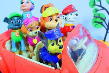 Paw-Patrol-in-the-Amusement-Park-Kinetic-Sand-Surprises-Toys