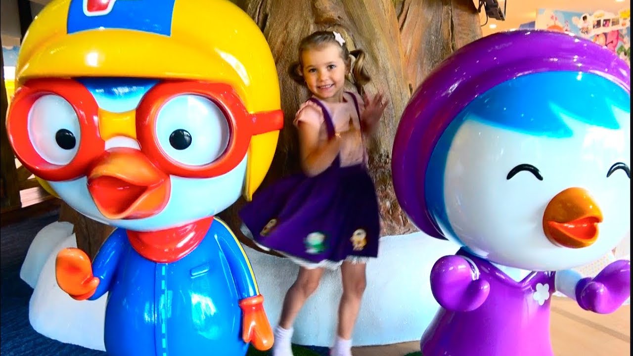 Pororo-ploshhadka-dlya-detej-Dva-fakta-o-mame-Kati-Samoe-nefkusnoe-morozhenoe-i-konfety-na-dereve