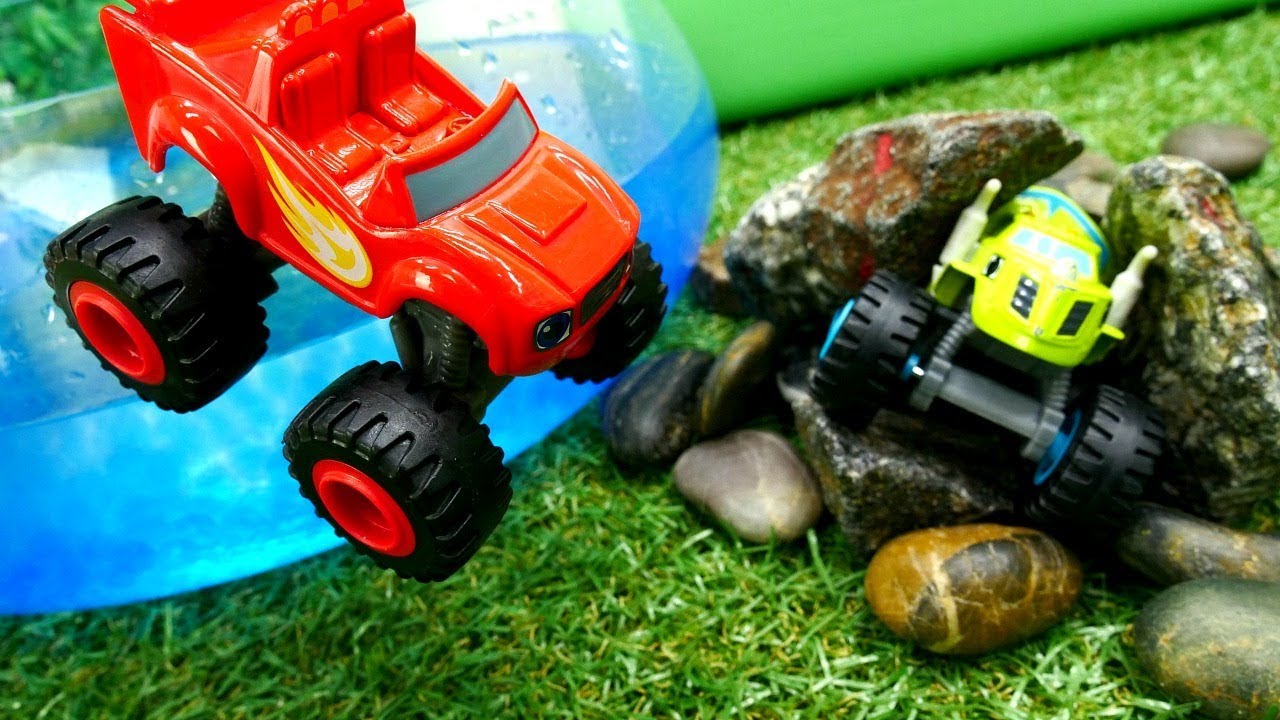 Super-pryzhok-Vspysha-CHudo-mashinki-Video-s-igrushkami