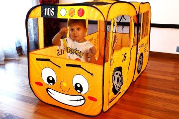 The-Wheels-on-the-Bus-Nursery-Rhymes-Songs-for-Children-with-Roma-and-Diana