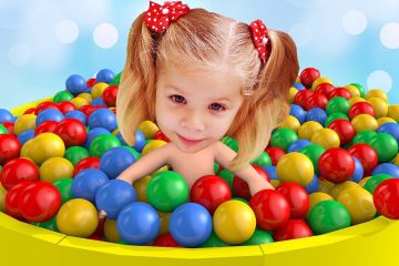 Diana-playing-and-learn-colors-with-balls-Songs-Finger-Family-and-Nursery-Rhymes-for-Kids