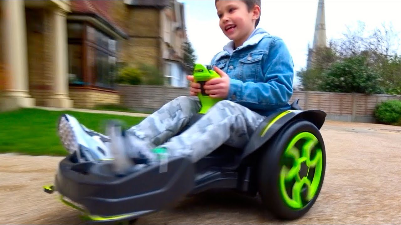 Obzor-Garazha-i-VSE-MASHINY-Maksa-Raspakovka-super-TACHKI-CHto-to-poshlo-ne-tak-Toy-Cars-ride-on