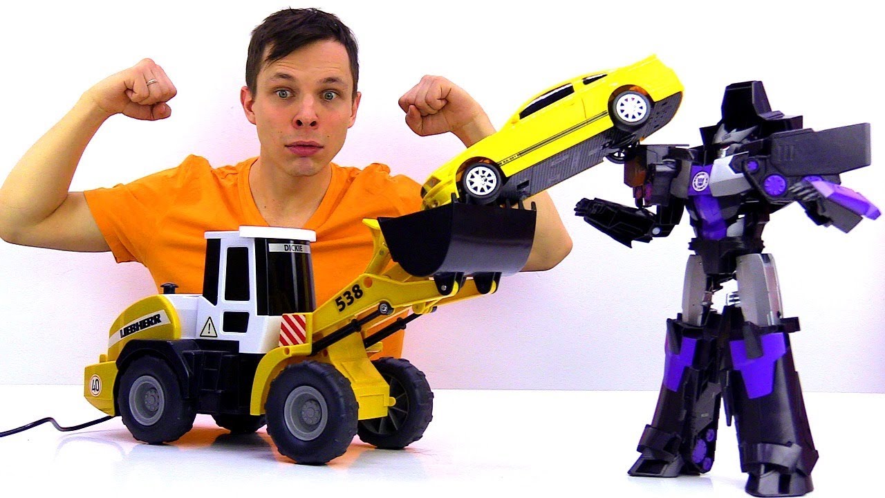 CHya-mashinka-kruche-Sorevnovanie-Fyodora-i-Megatrona.-Igry-s-Transformerami