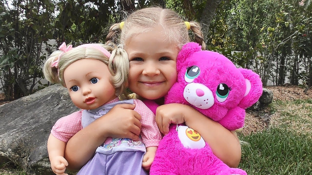 Hello-Hello-song-Nursery-Rhymes-songs-for-kids-by-Diana