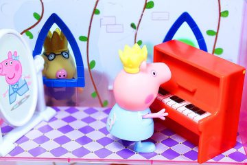 Peppa-Pig-Princess-Peppa-is-pianist-Morning-routine-Peppa-Printsessa-Peppa-dayot-kontsert