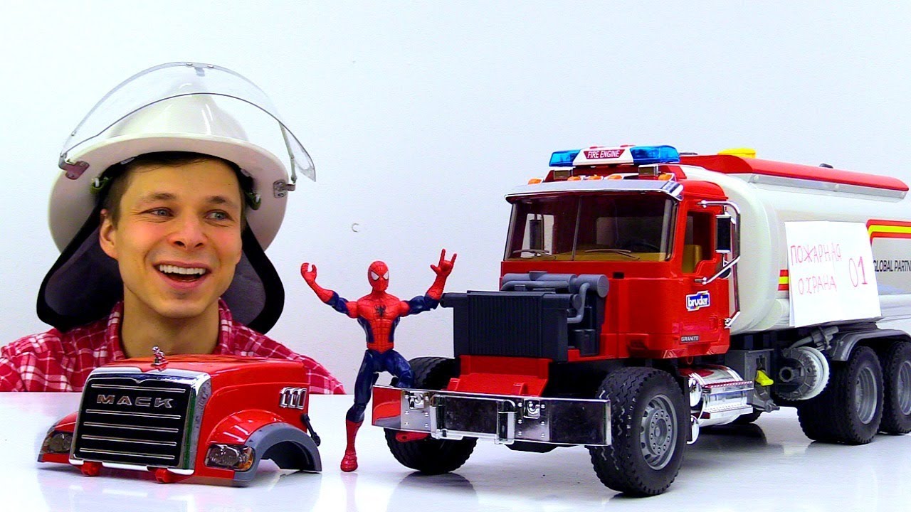 CHelovek-Pauk-i-Fyodor-tushat-pozhar-Igry-dlya-malchikov