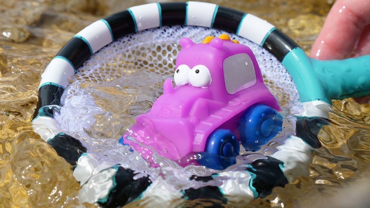 Igry-dlya-malyshej.-Mashinki-stroyat-dom-s-Mashej-Kapuki