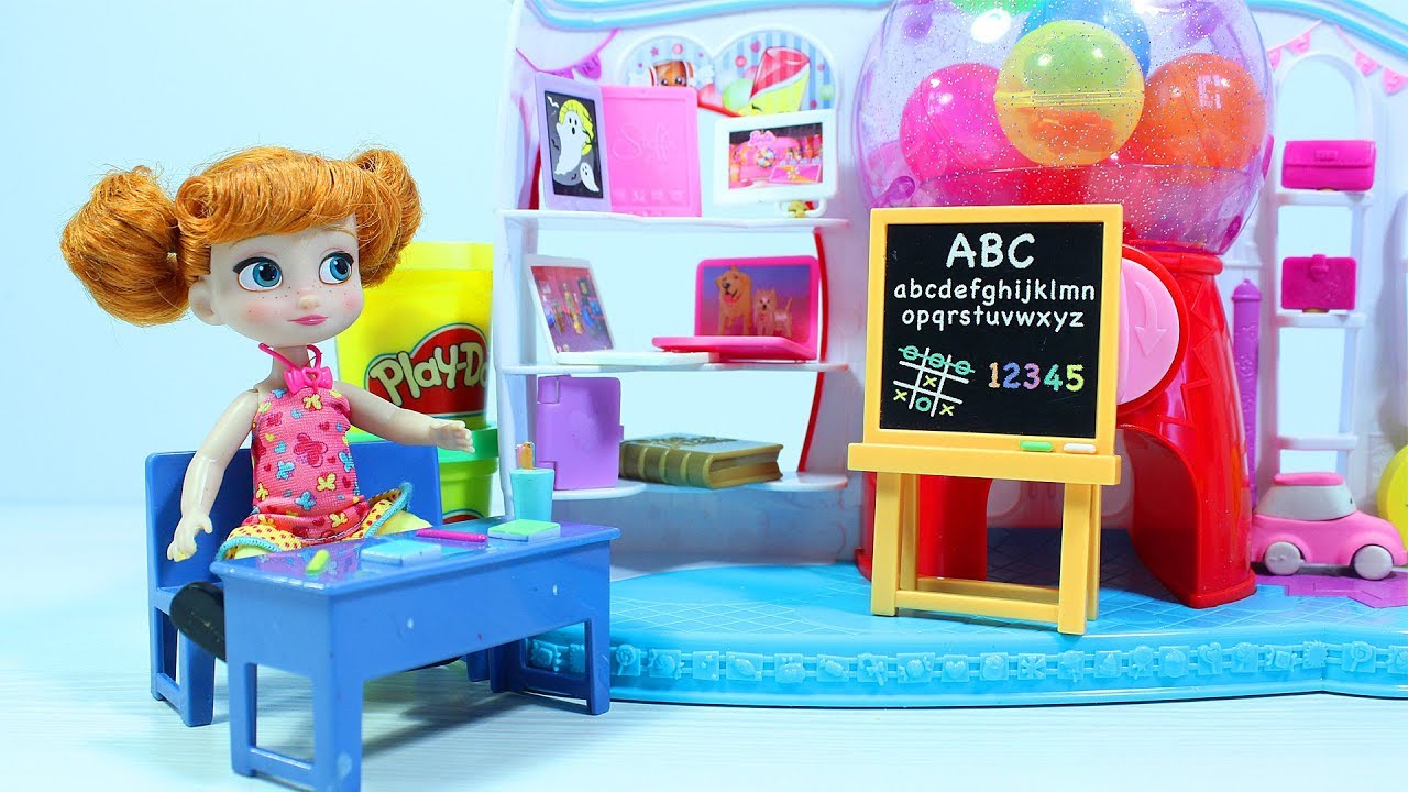 Multik-iz-igrushek-pro-shkolu-Igraem-s-kuklami-Gotovimsya-k-shkole-Back-to-school