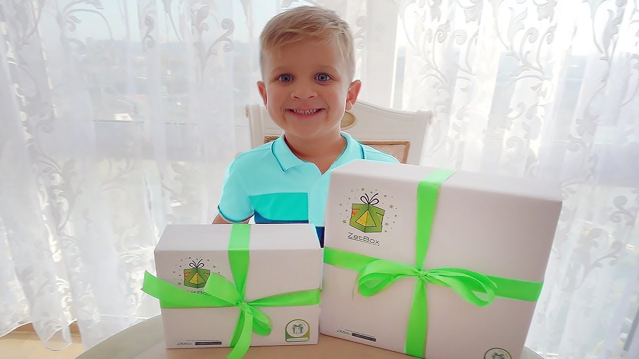 POSYLKA-SYURPRIZ-ot-ZetBox-Krutye-Podarki-dlya-Romy