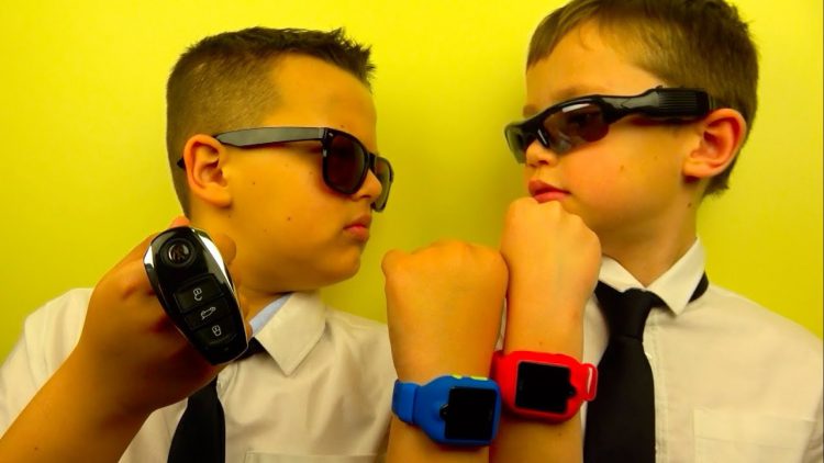 Spetsagenty-007-i-009-vypolnyayut-zadanie-v-nochnom-otele