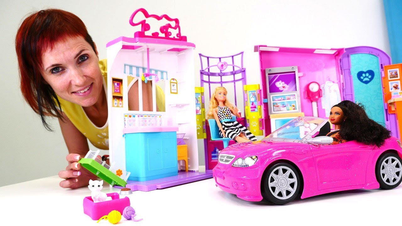 Barbi-i-Masha-otkryvayut-veterinarnuyu-kliniku-Video-dlya-devochek