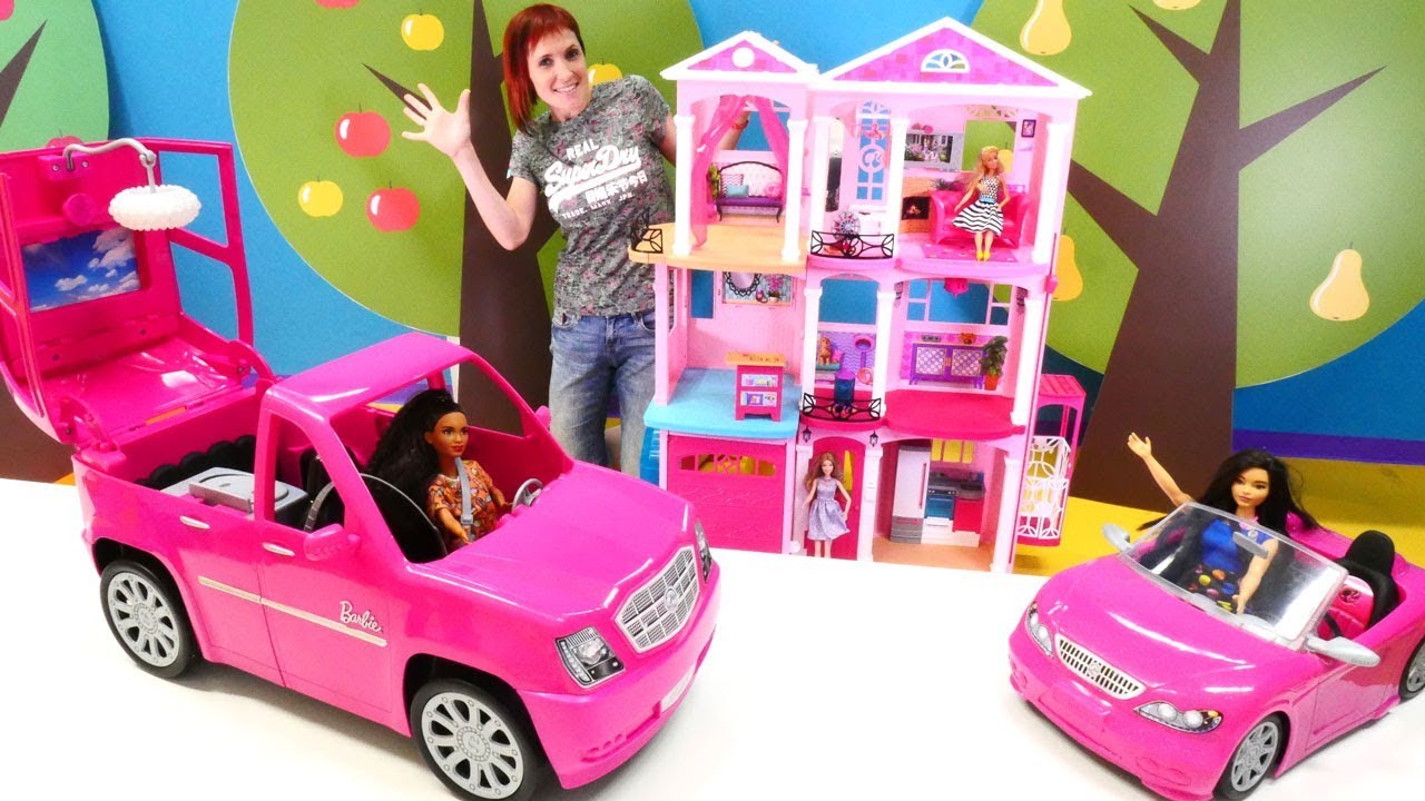 Video-dlya-devochek-Barbi-i-podruzhki-vybirayut-novyj-dom