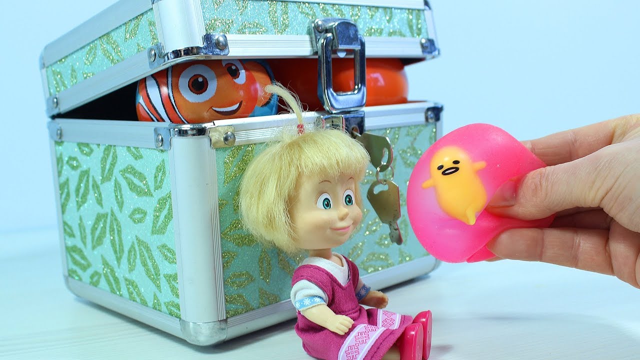 Masha-i-sunduchok-s-zamochkom.-Mashiny-tajny-v-sunduchke.-Igry-igrushki-syurprizy