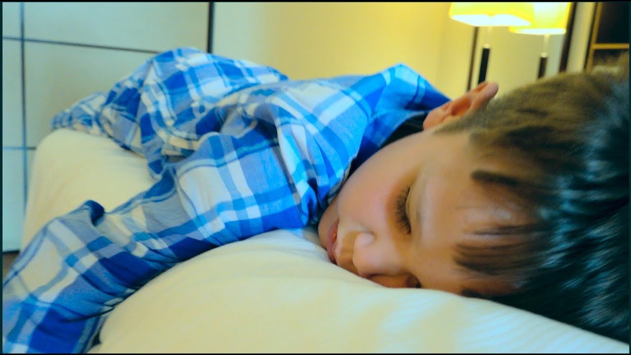 Moj-DEN-na-KANIKULAH-ili-Holiday-routine-and-Floor-is-LAVA-CHALLENGE