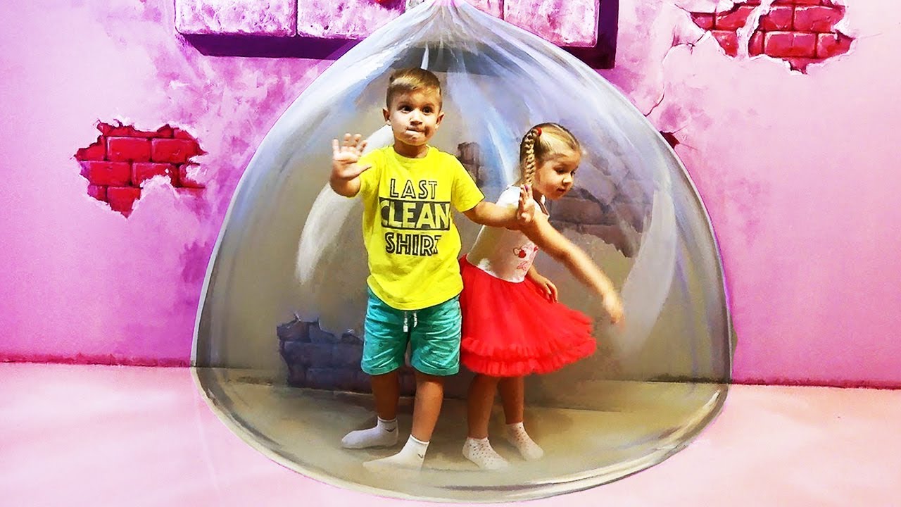 Roma-and-Diana-fun-pretend-play-at-the-Magical-playground